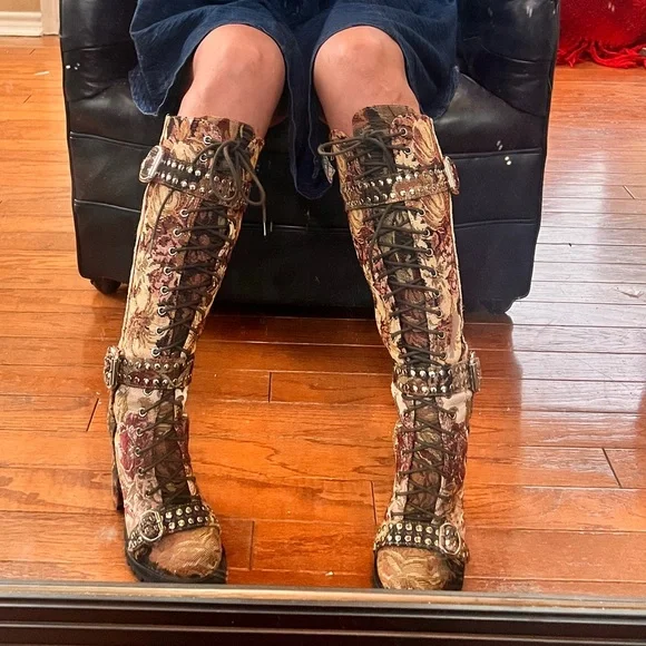 Jeffrey Campbell size 6.5 limited edition lilliath fair tapestry punk Boots - Picture 3 of 7